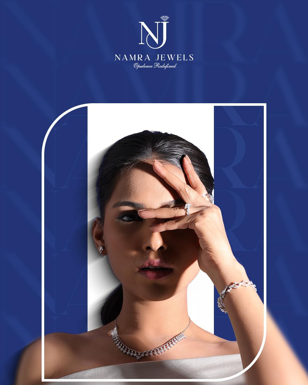 Radiate quiet power in diamonds and deep blue stones.
Elevate your look with